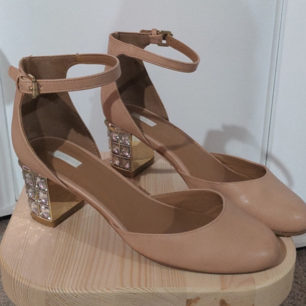 Block heel pump
